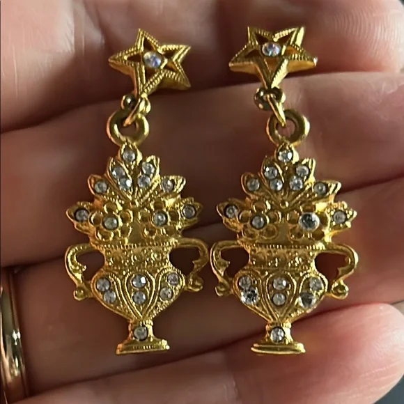 Kirk’s Folly pierced earrings - Picture 2 of 3